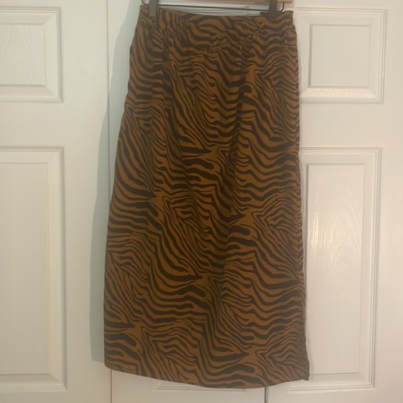 Pure Navy Animal Print Orange & Black Skirt - Picture 3 of 9